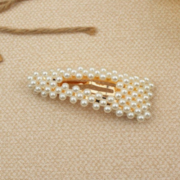 Accessories - Faux Pearl Hair Clip